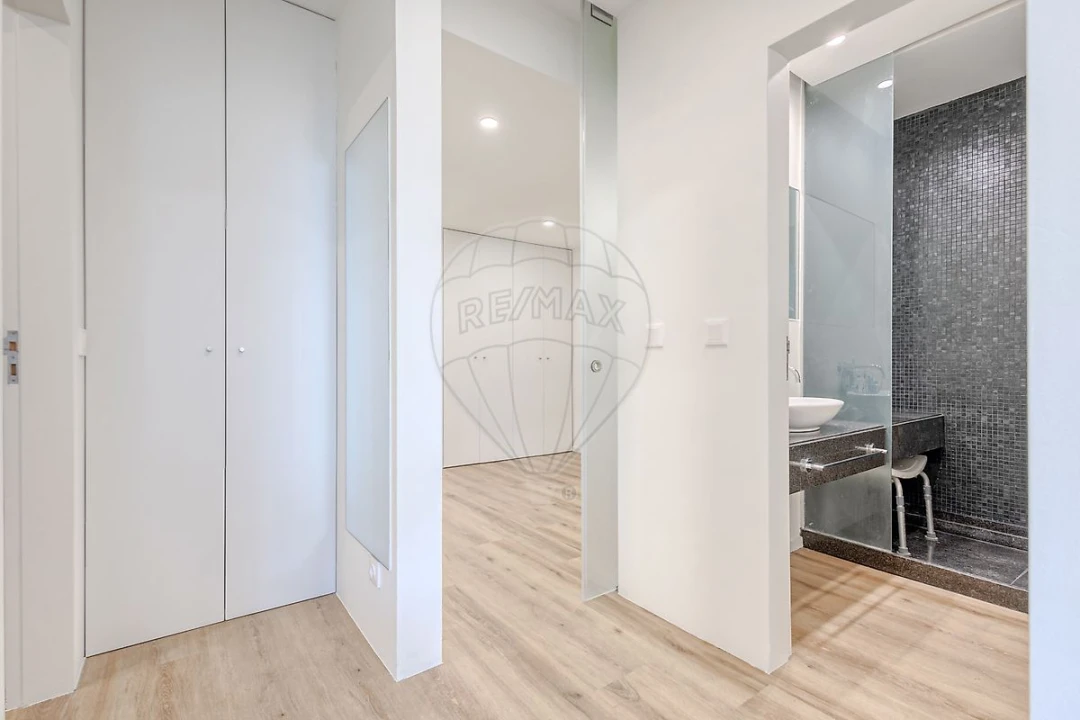 Apartamento T4 para Arrendamento em Aldoar, Foz do Douro e Nevogilde Foto 15