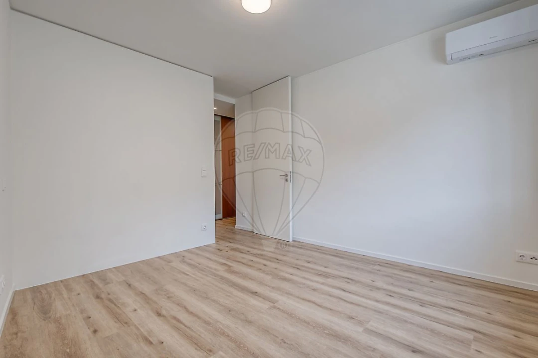 Apartamento T4 para Arrendamento em Aldoar, Foz do Douro e Nevogilde Foto 20