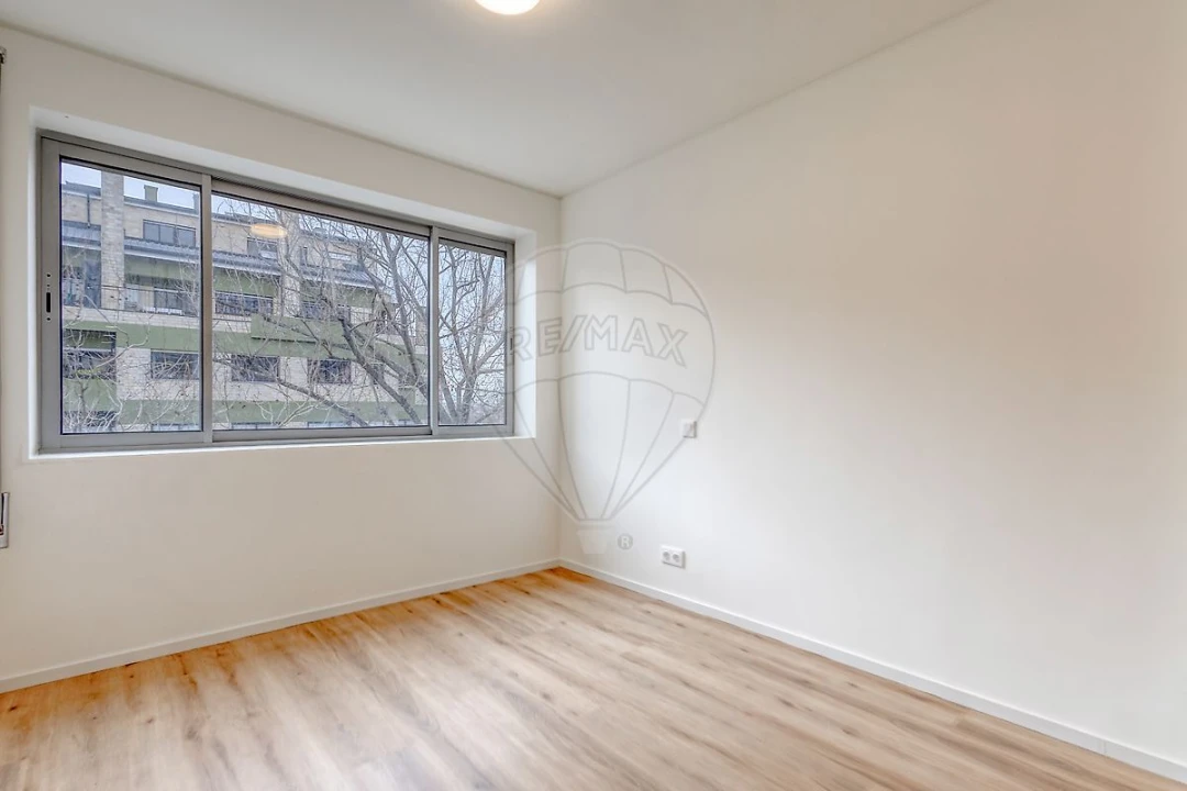 Apartamento T4 para Arrendamento em Aldoar, Foz do Douro e Nevogilde Foto 7