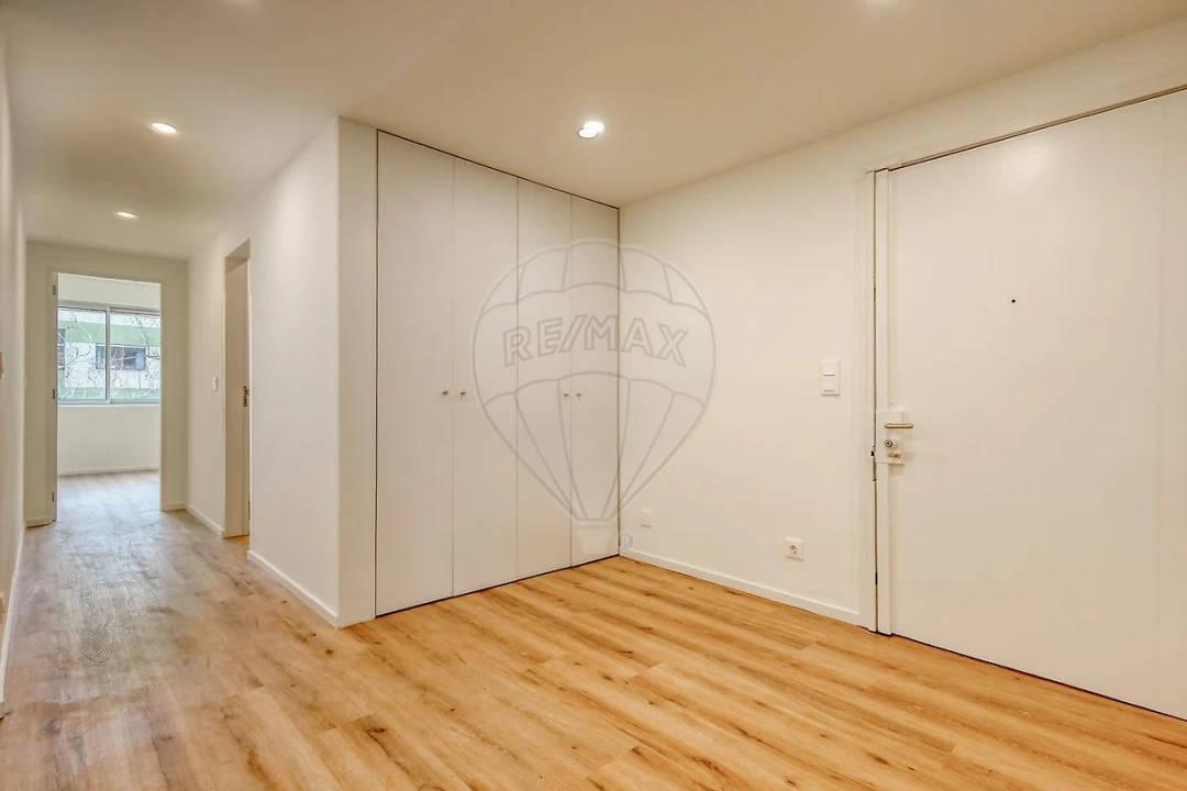 Apartamento T4 para Arrendamento em Aldoar, Foz do Douro e Nevogilde Foto 6