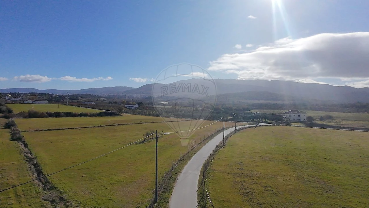 Terreno para Venda em Telhado Foto 1