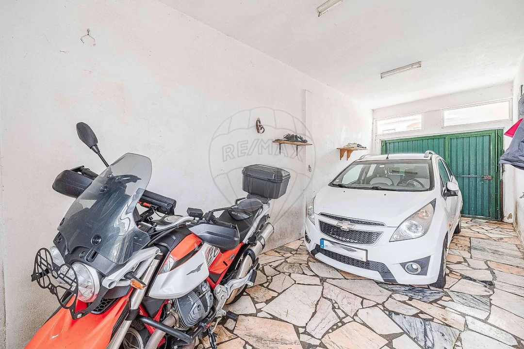 Moradia T4 para Venda em Algueirão-Mem Martins Foto 50