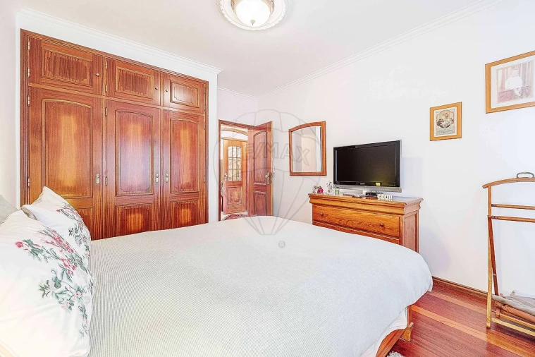 Moradia T4 para Venda em Algueirão-Mem Martins Foto 19