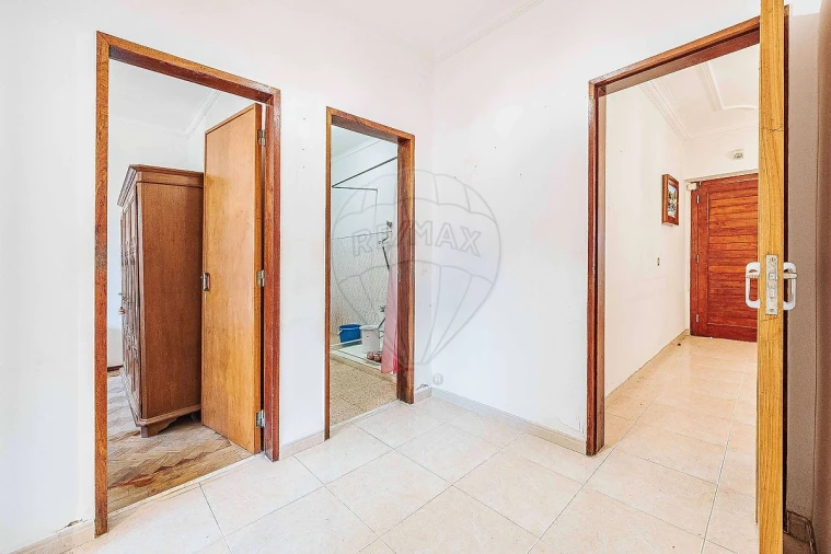 Moradia T4 para Venda em Algueirão-Mem Martins Foto 35