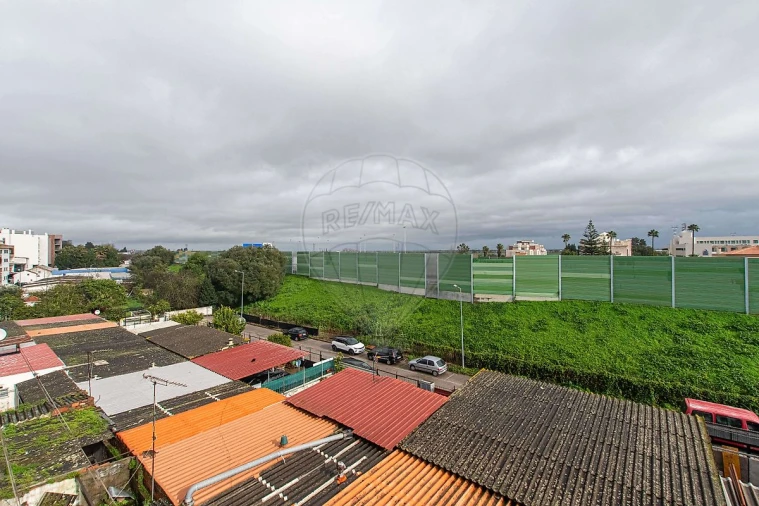 Apartamento T2 para Venda em Vila Franca de Xira Foto 18