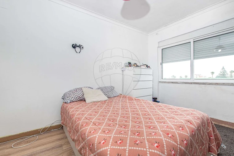 Apartamento T2 para Venda em Vila Franca de Xira Foto 10