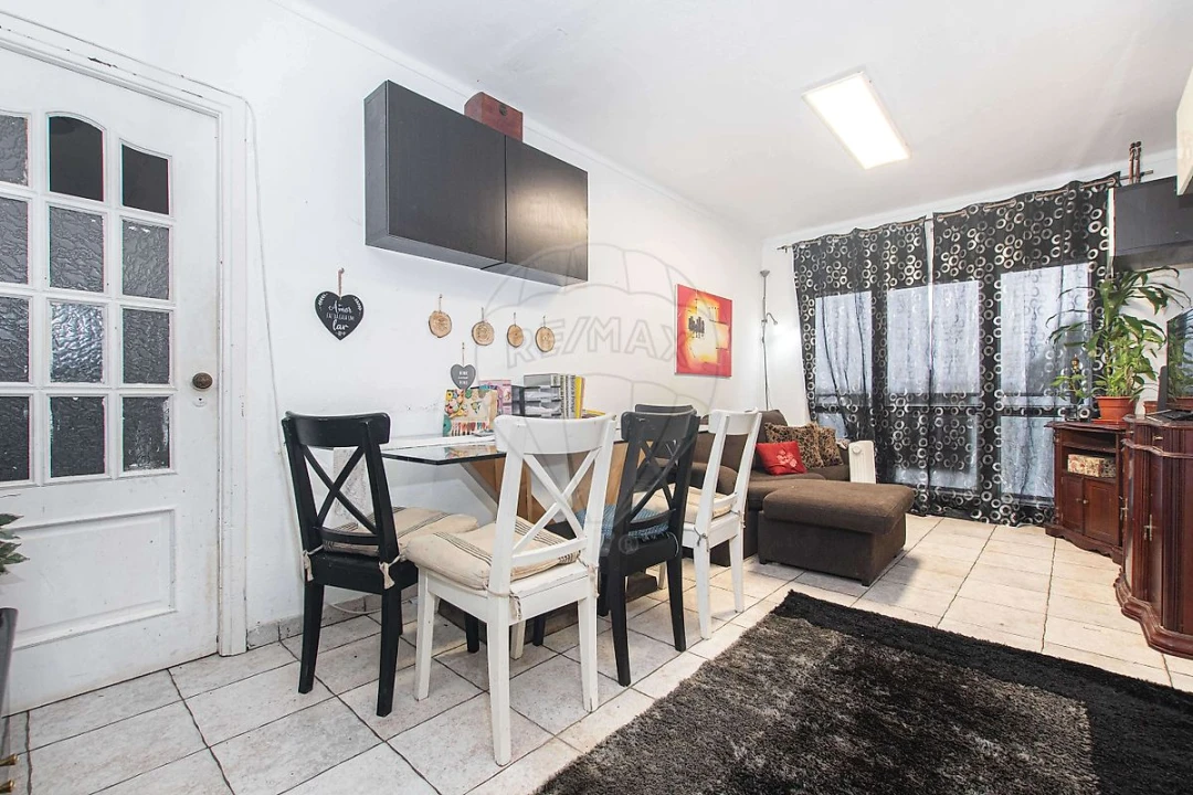 Apartamento T4 para Venda em Agualva e Mira-Sintra Foto 11