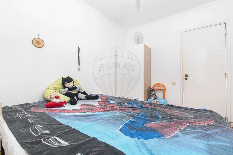 Apartamento T4 para Venda em Agualva e Mira-Sintra Foto 6