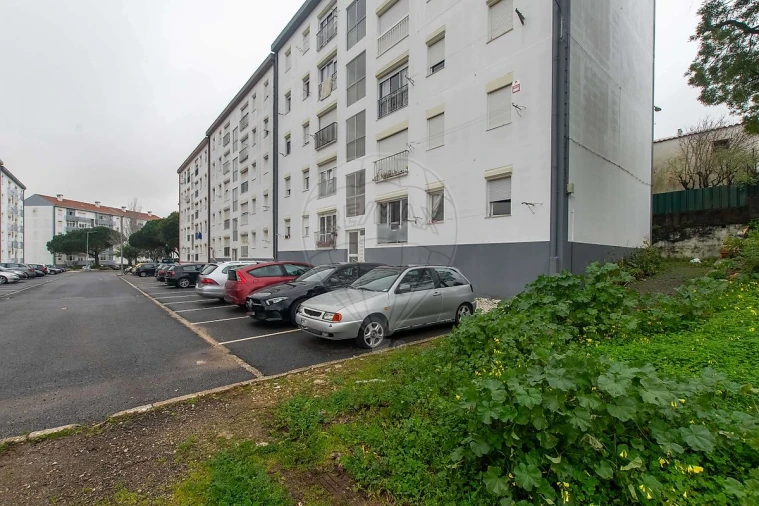 Apartamento T4 para Venda em Agualva e Mira-Sintra Foto 4