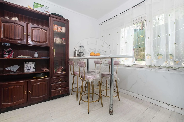 Apartamento T4 para Venda em Agualva e Mira-Sintra Foto 10