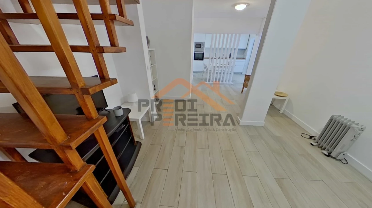 Apartamento T3 para Venda em Santo António dos Cavaleiros e Frielas Foto 7