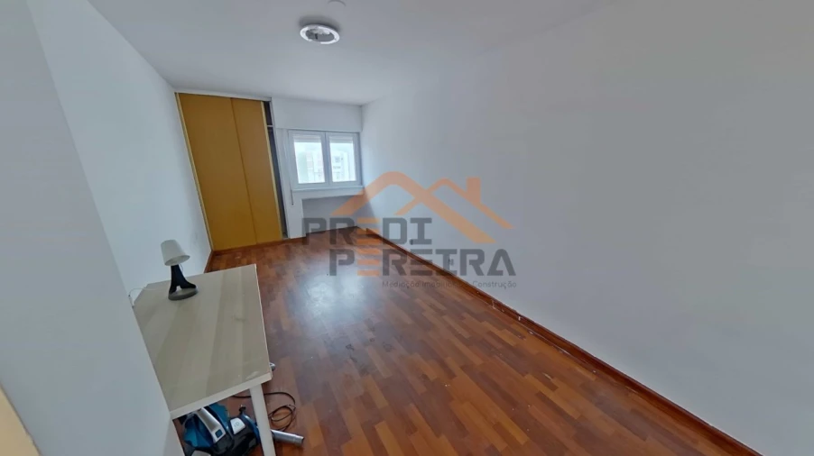 Apartamento T3 para Venda em Santo António dos Cavaleiros e Frielas Foto 11