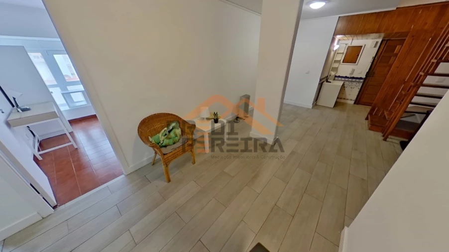 Apartamento T3 para Venda em Santo António dos Cavaleiros e Frielas Foto 7