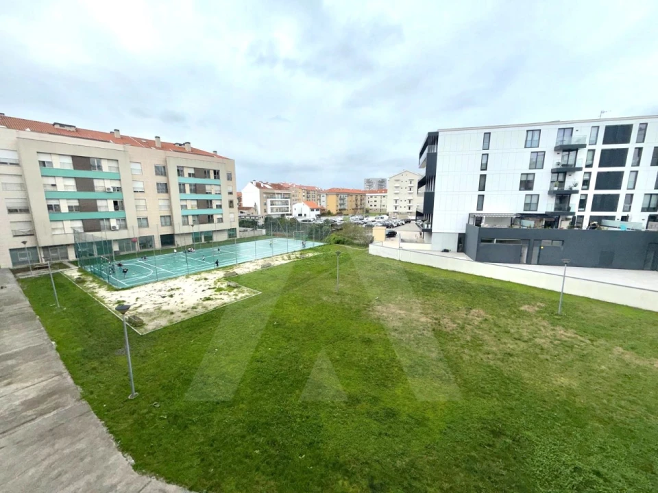 Apartamento T1 para Arrendamento em Aradas Foto 17