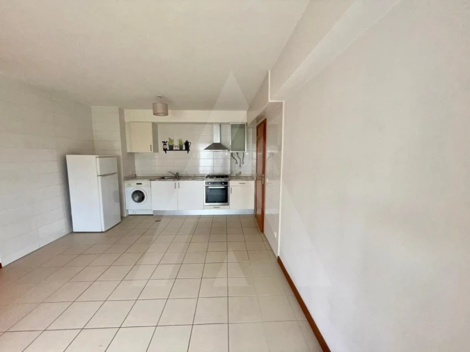 Apartamento T1 para Arrendamento em Aradas Foto 5