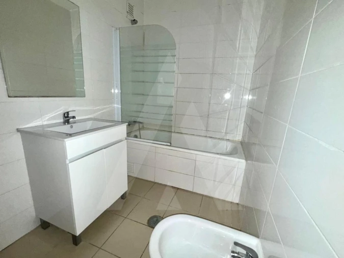 Apartamento T1 para Arrendamento em Aradas Foto 15