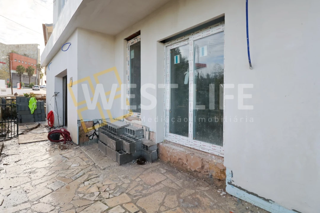 Moradia T4 para Venda em Santa Maria, São Pedro e Matacães Foto 9