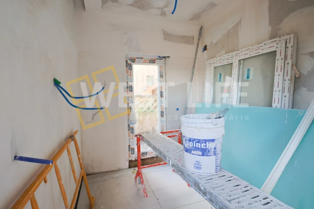 Moradia T4 para Venda em Santa Maria, São Pedro e Matacães Foto 18