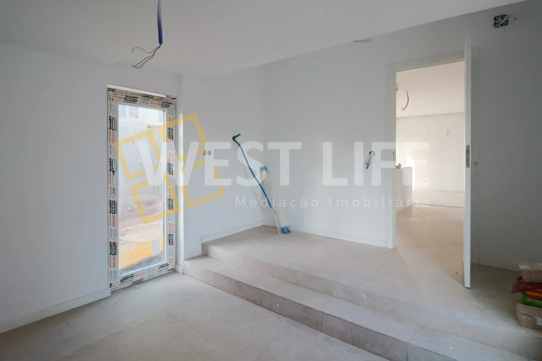 Moradia T4 para Venda em Santa Maria, São Pedro e Matacães Foto 6