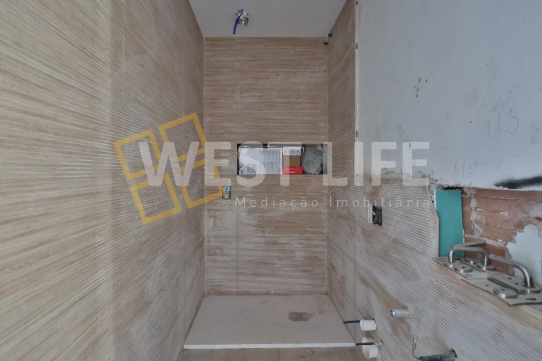 Moradia T4 para Venda em Santa Maria, São Pedro e Matacães Foto 21