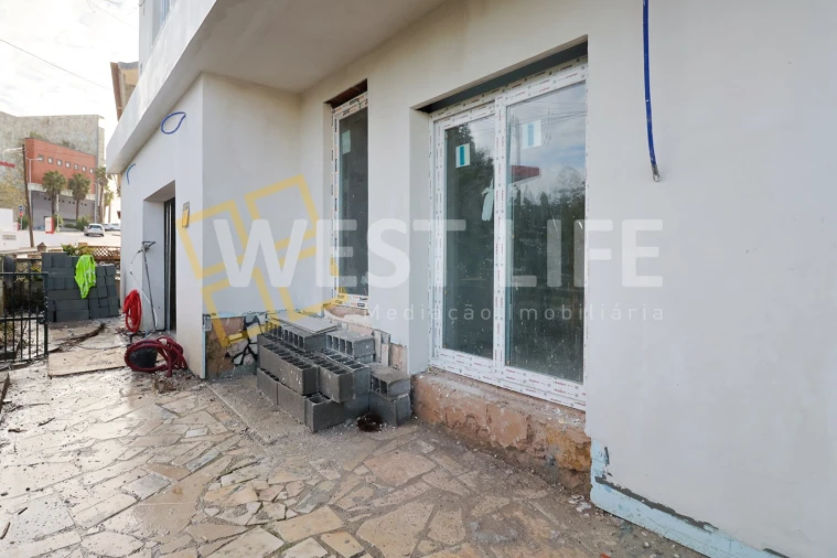 Moradia T4 para Venda em Santa Maria, São Pedro e Matacães Foto 9