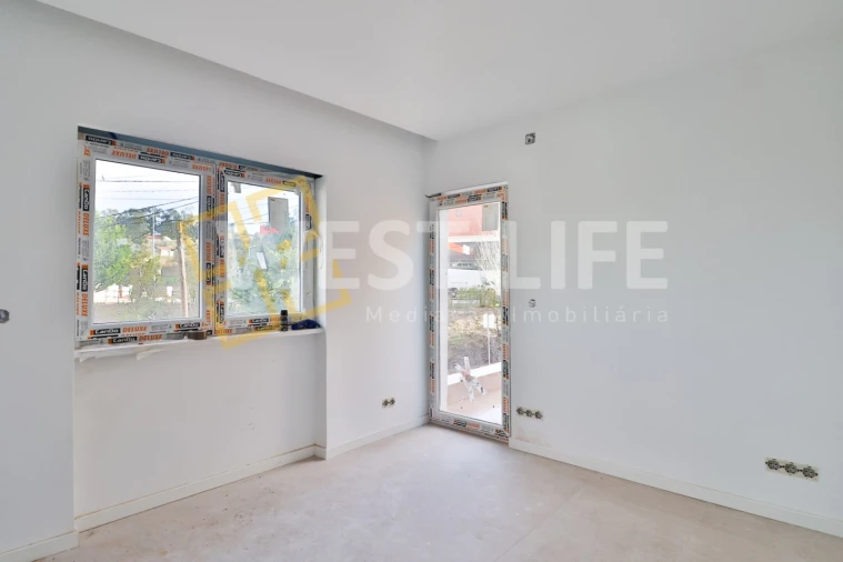 Moradia T4 para Venda em Santa Maria, São Pedro e Matacães Foto 10