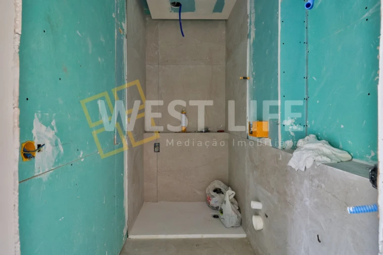 Moradia T4 para Venda em Santa Maria, São Pedro e Matacães Foto 18