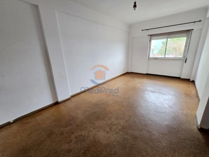 Apartamento T3 para Venda em Odivelas Foto 2