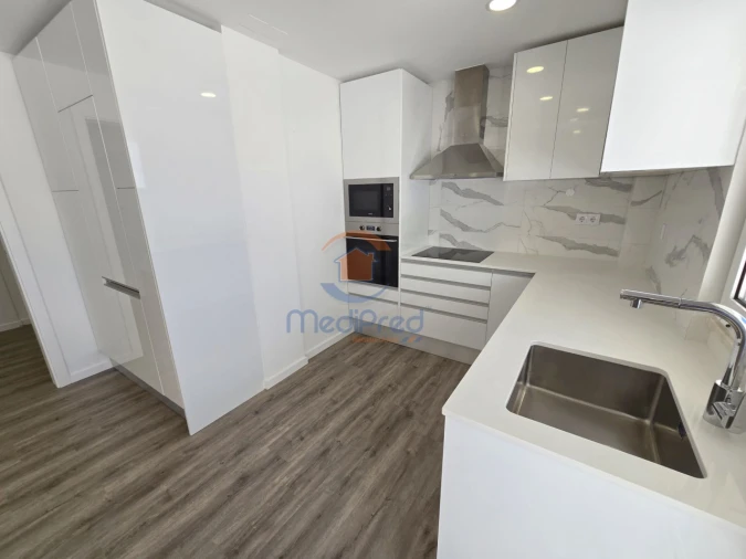 Apartamento T3 para Venda em Odivelas Foto 2