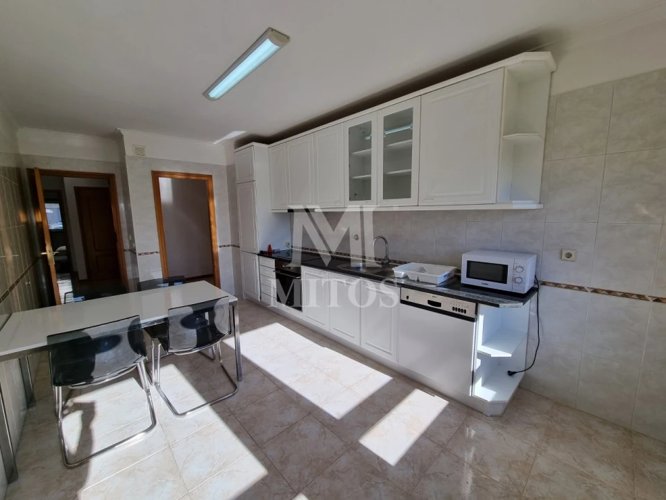 Apartamento T1 para Arrendamento em Santa Maria Maior e Monserrate e Meadela Foto 2