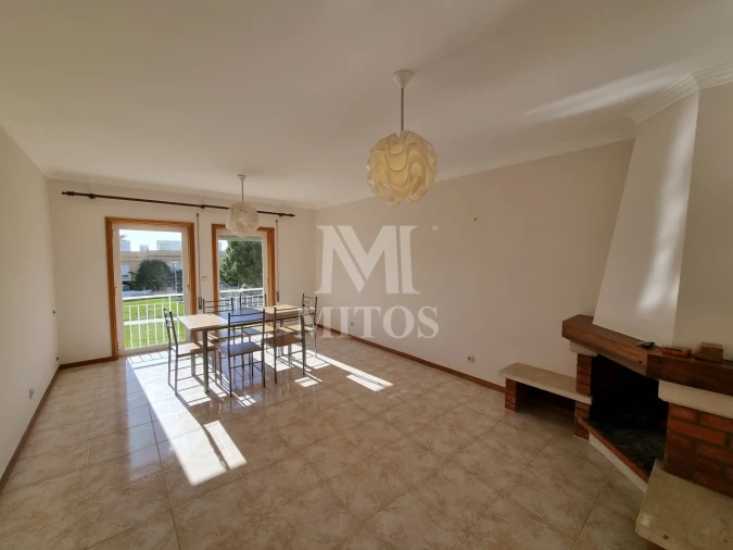 Apartamento T1 para Arrendamento em Santa Maria Maior e Monserrate e Meadela Foto 4