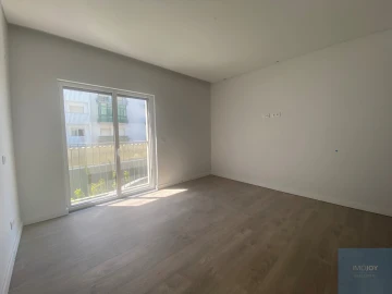 Apartamento T2 para Venda em Carcavelos e Parede
