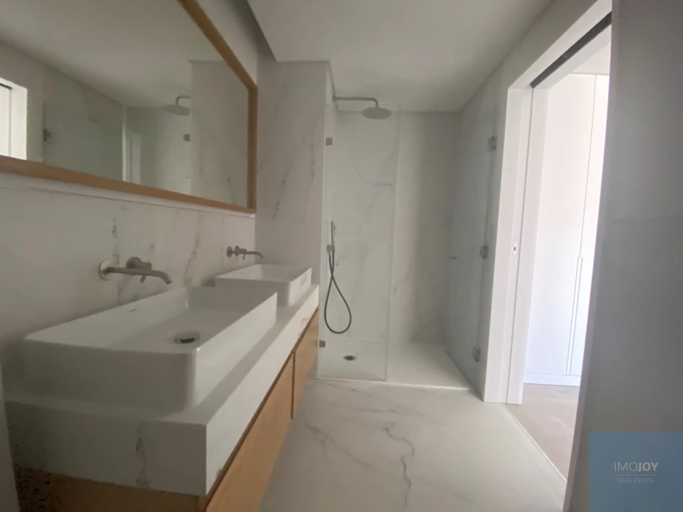 Apartamento T3 para Venda em Carcavelos e Parede Foto 15