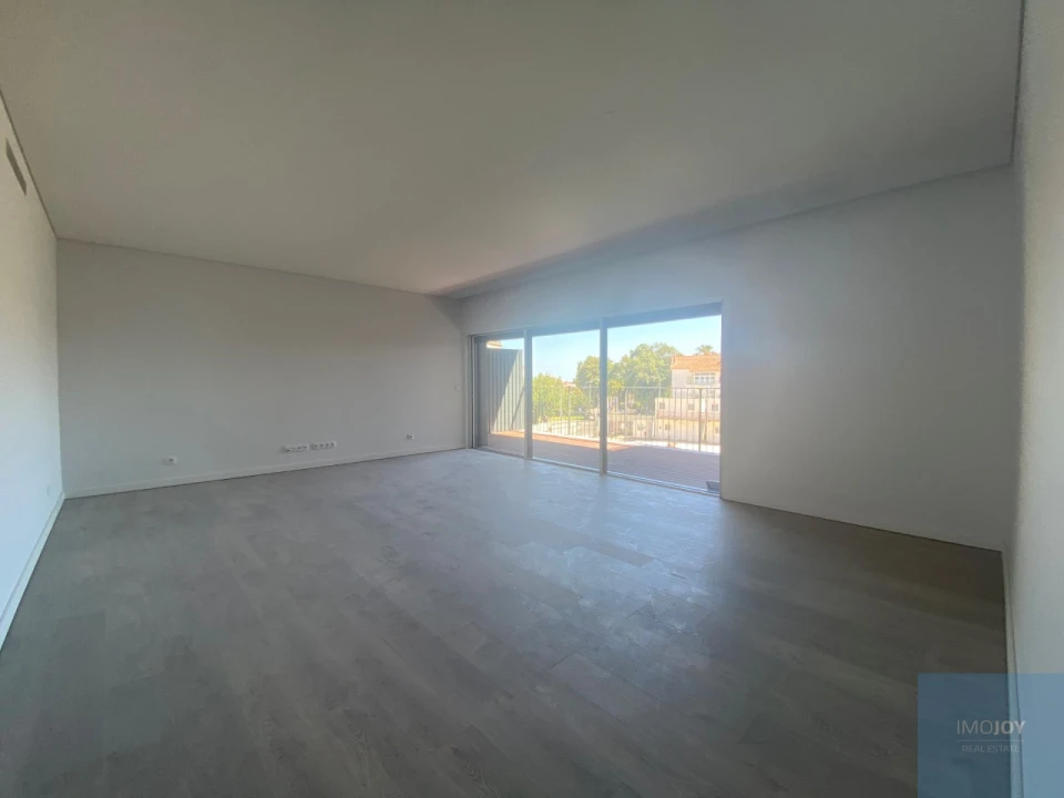 Apartamento T3 para Venda em Carcavelos e Parede Foto 2