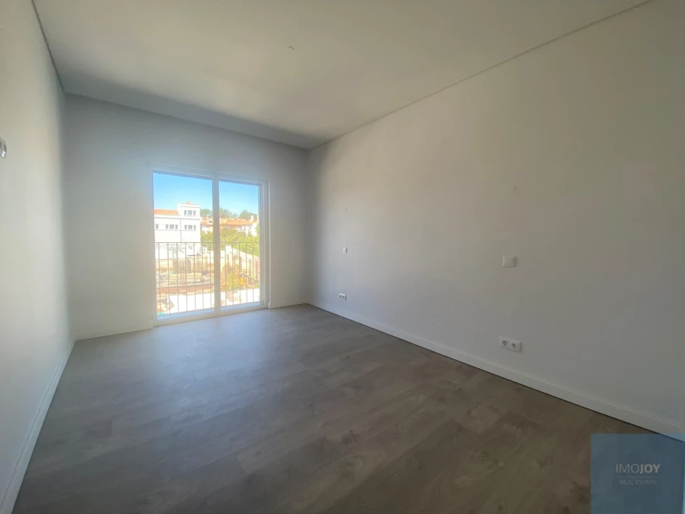 Apartamento T3 para Venda em Carcavelos e Parede Foto 9