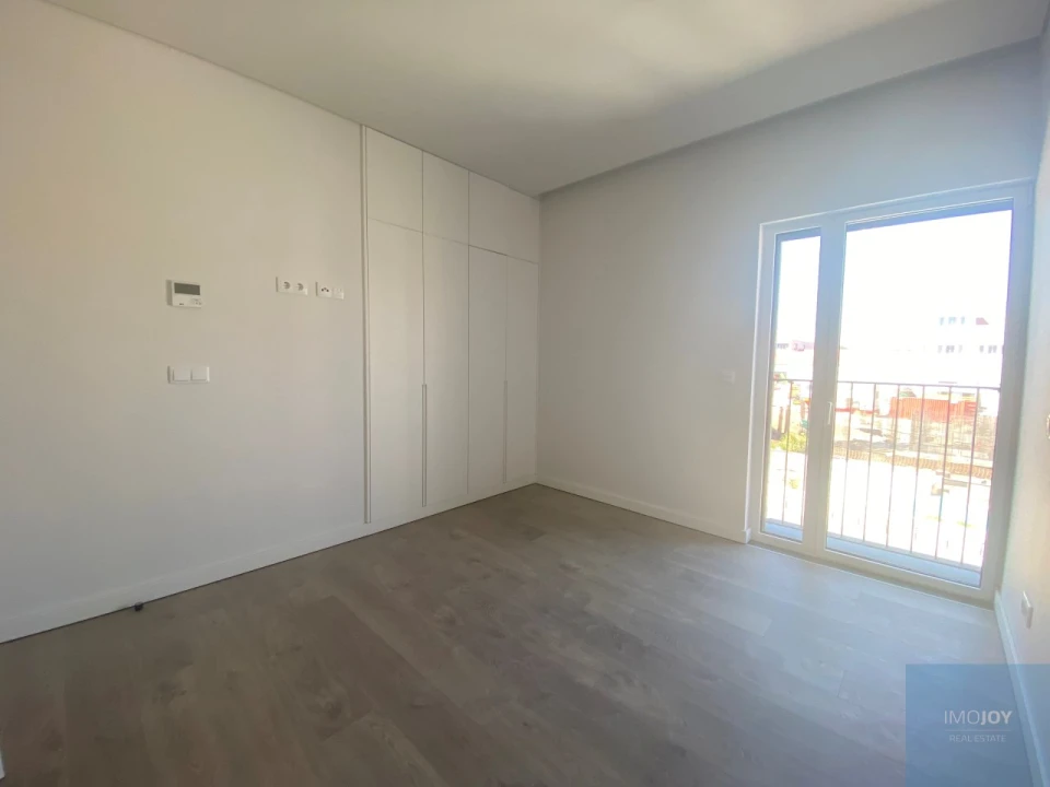 Apartamento T3 para Venda em Carcavelos e Parede Foto 19
