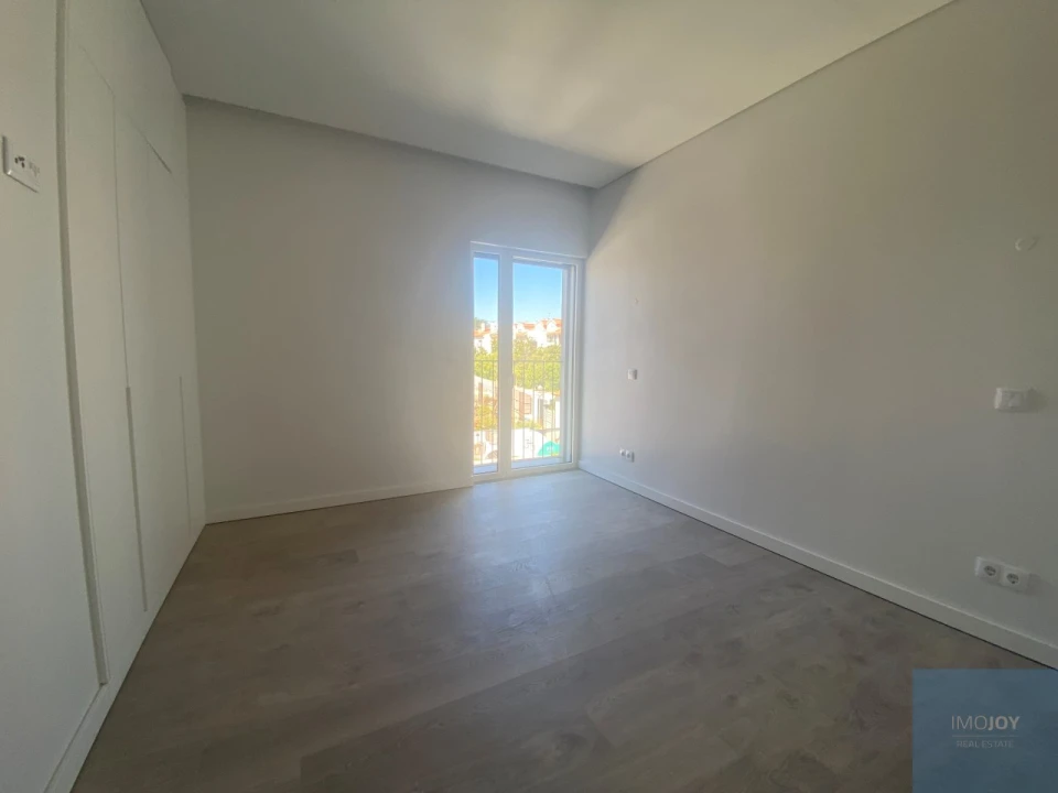 Apartamento T3 para Venda em Carcavelos e Parede Foto 20