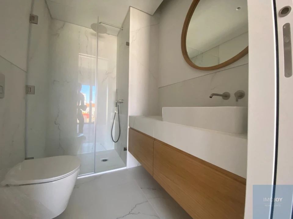 Apartamento T3 para Venda em Carcavelos e Parede Foto 22