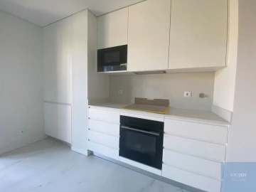 Apartamento T3 para Venda em Carcavelos e Parede