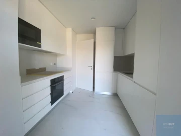Apartamento T3 para Venda em Carcavelos e Parede