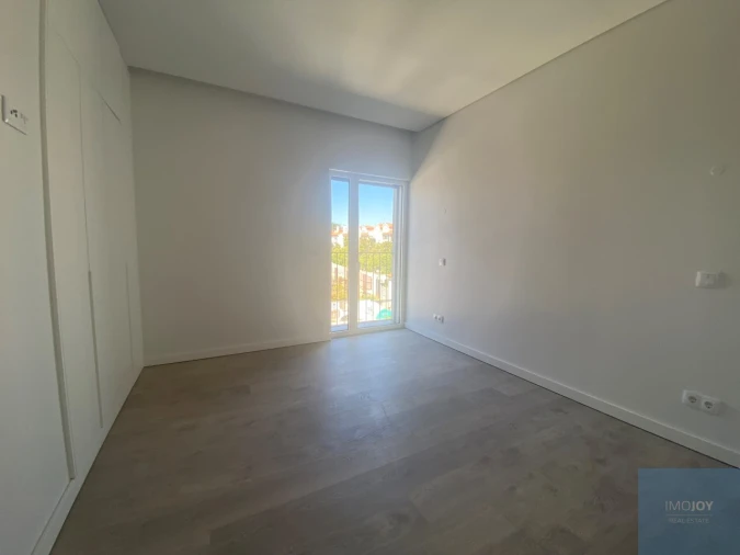 Apartamento T3 para Venda em Carcavelos e Parede Foto 20