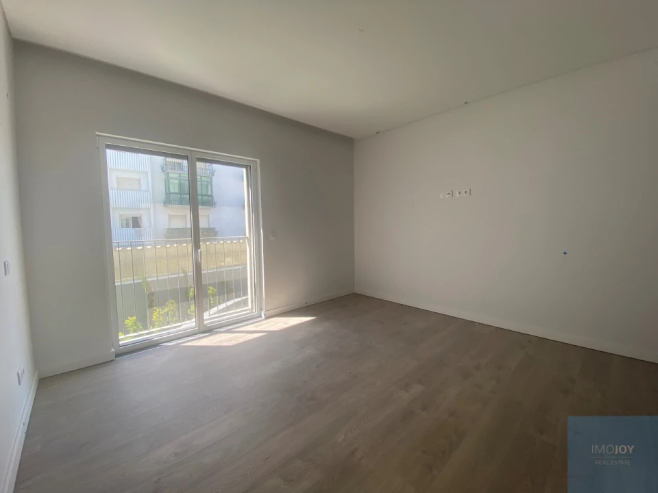 Apartamento T2 para Venda em Carcavelos e Parede Foto 7