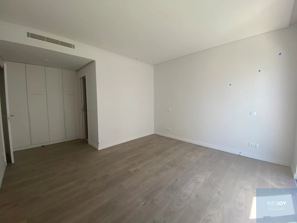 Apartamento T2 para Venda em Carcavelos e Parede Foto 9