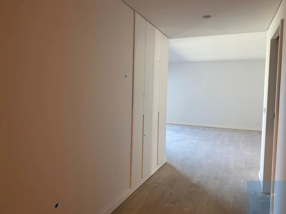 Apartamento T2 para Venda em Carcavelos e Parede Foto 22