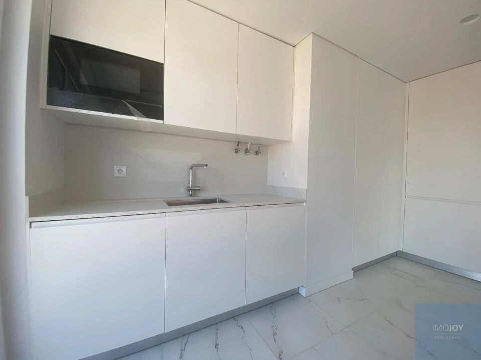 Apartamento T2 para Venda em Carcavelos e Parede Foto 6