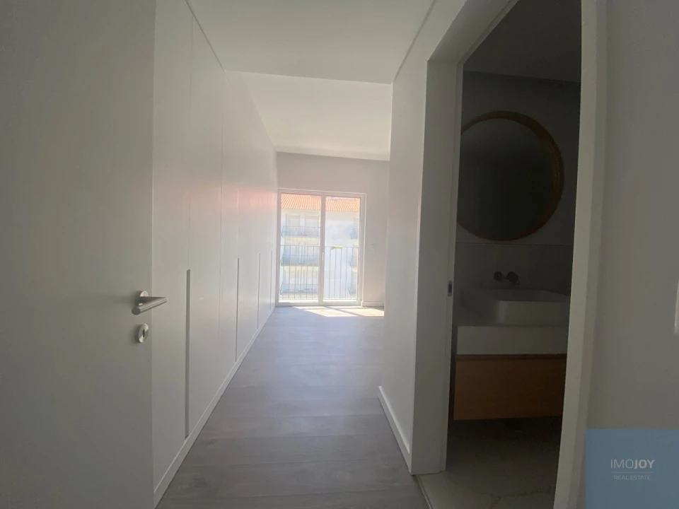 Apartamento T2 para Venda em Carcavelos e Parede Foto 8