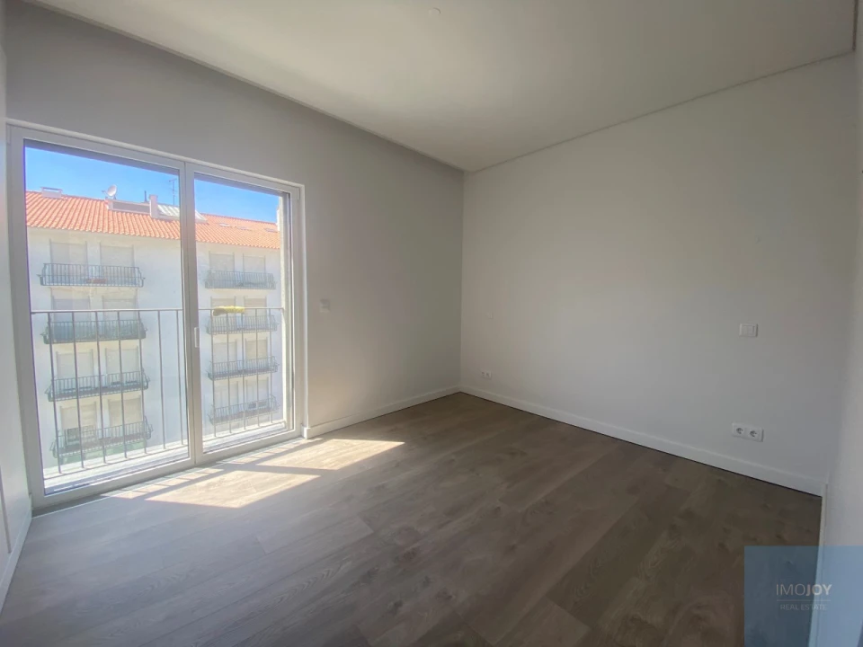 Apartamento T2 para Venda em Carcavelos e Parede Foto 11