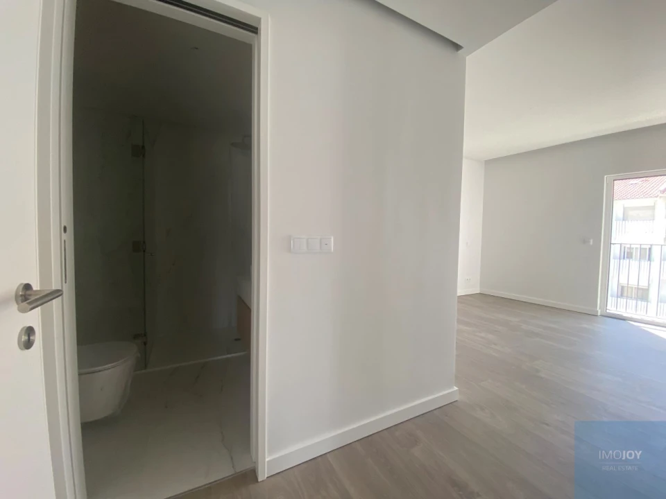 Apartamento T2 para Venda em Carcavelos e Parede Foto 13