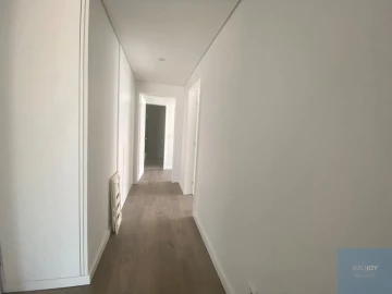 Apartamento T2 para Venda em Carcavelos e Parede