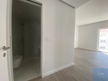Apartamento T2 para Venda em Carcavelos e Parede